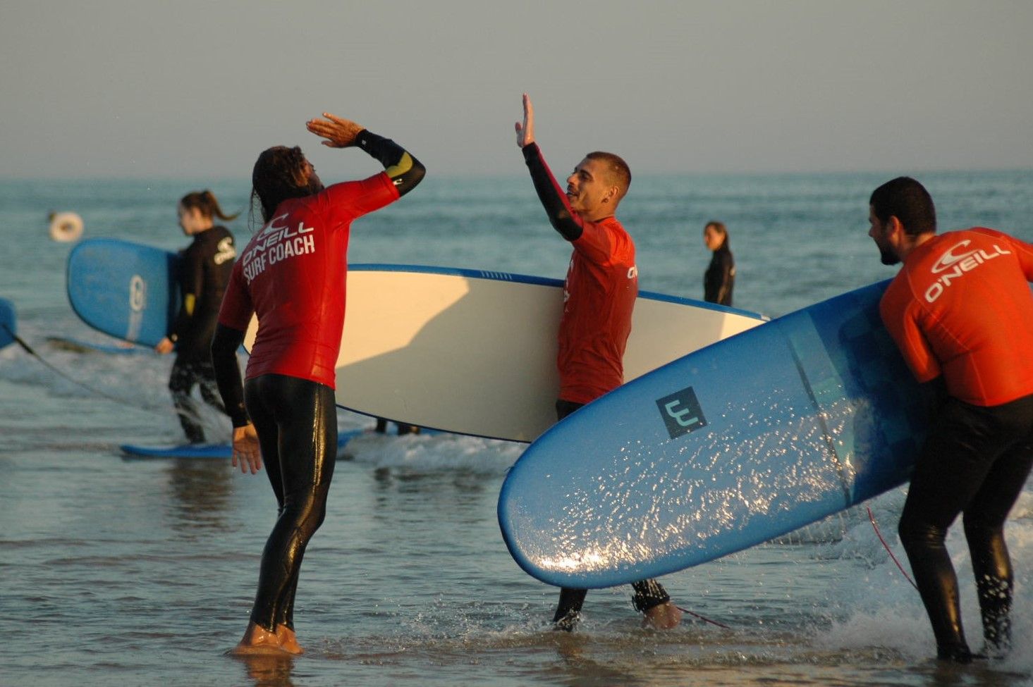  Meet people in surfing